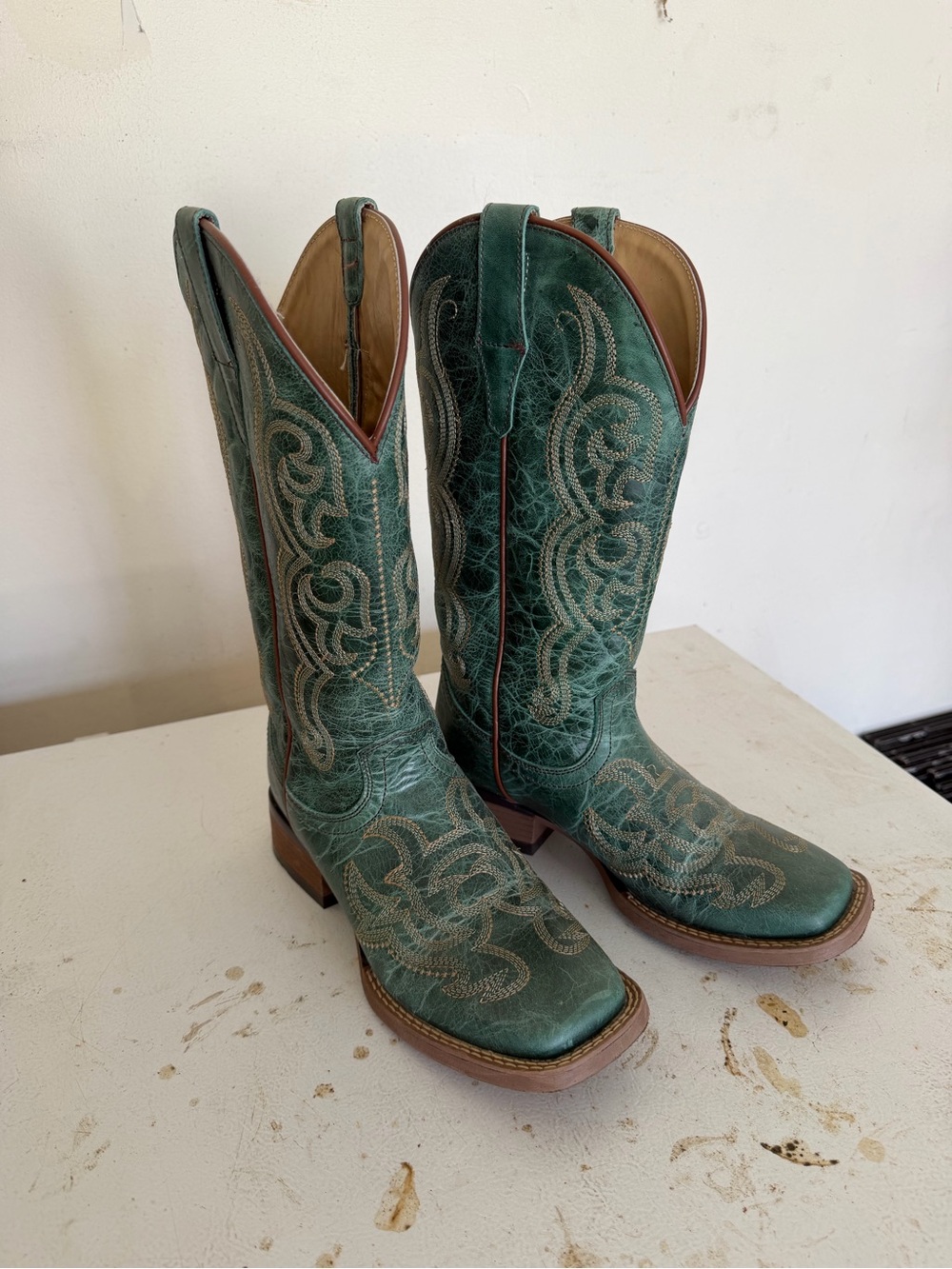 Sterling river green cowgirl boots